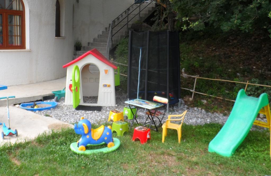 Pataki Guesthouse Petrovac Eksteriør billede