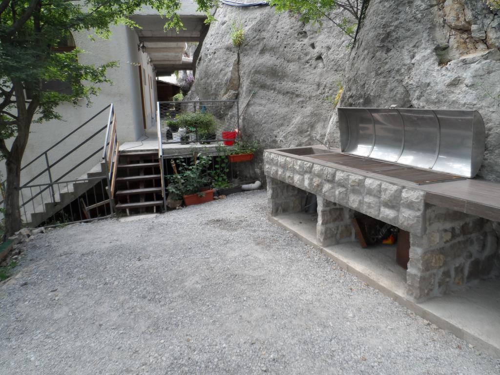 Pataki Guesthouse Petrovac Eksteriør billede
