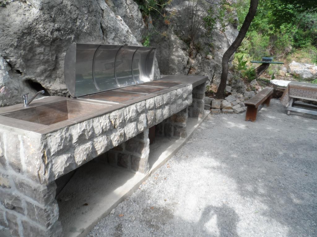 Pataki Guesthouse Petrovac Eksteriør billede
