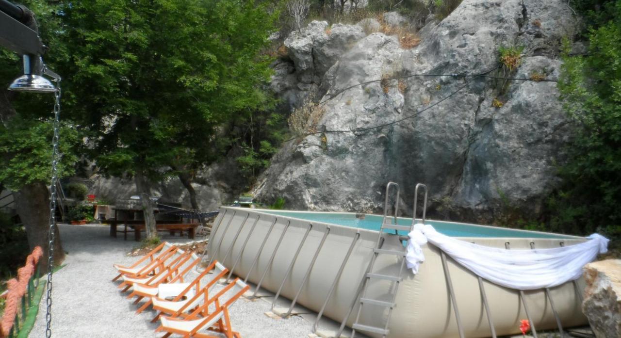 Pataki Guesthouse Petrovac Eksteriør billede