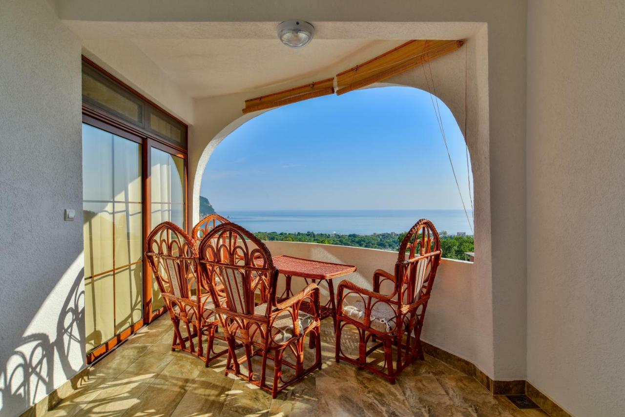 Pataki Guesthouse Petrovac Eksteriør billede