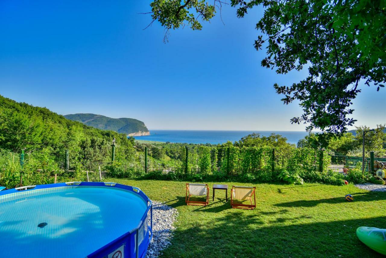 Pataki Guesthouse Petrovac Eksteriør billede
