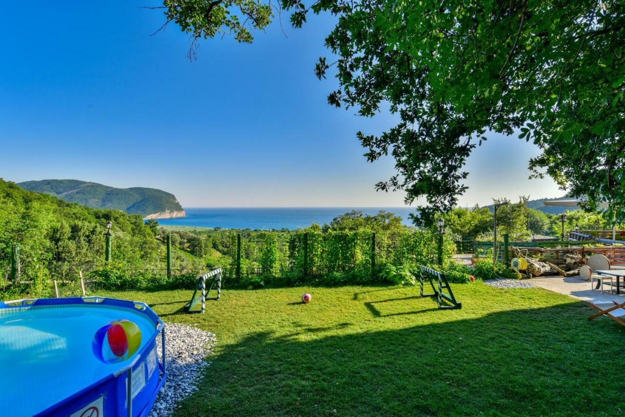 Pataki Guesthouse Petrovac Eksteriør billede