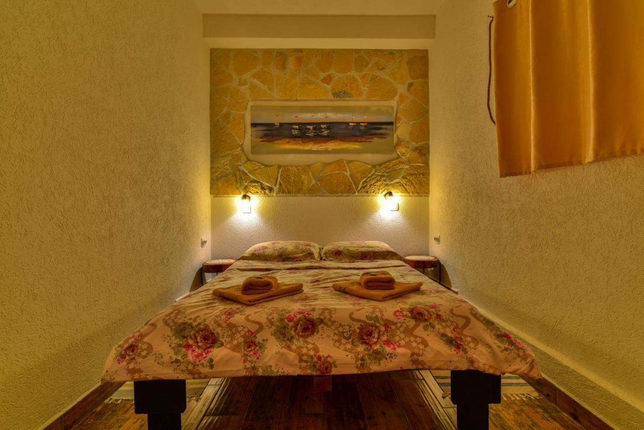 Pataki Guesthouse Petrovac Eksteriør billede
