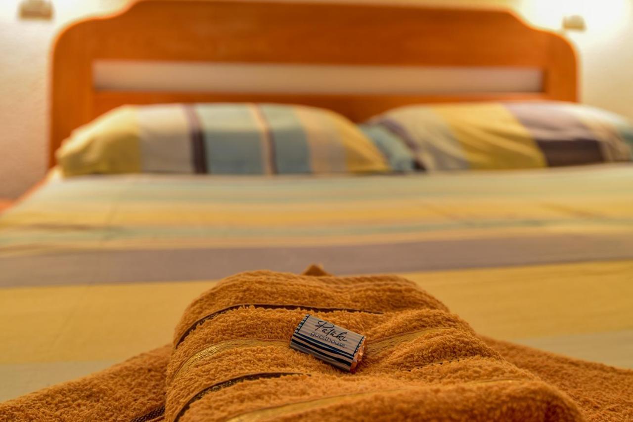 Pataki Guesthouse Petrovac Eksteriør billede