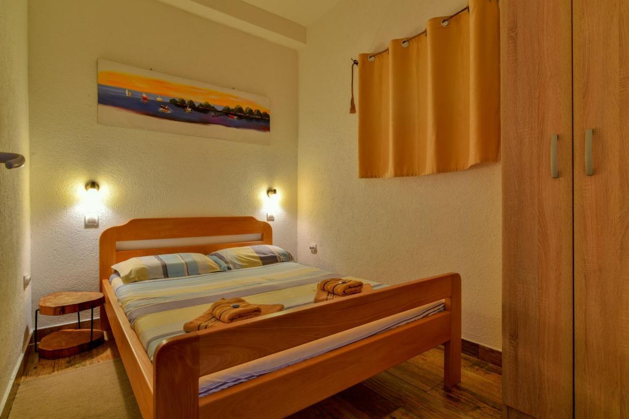 Pataki Guesthouse Petrovac Værelse billede