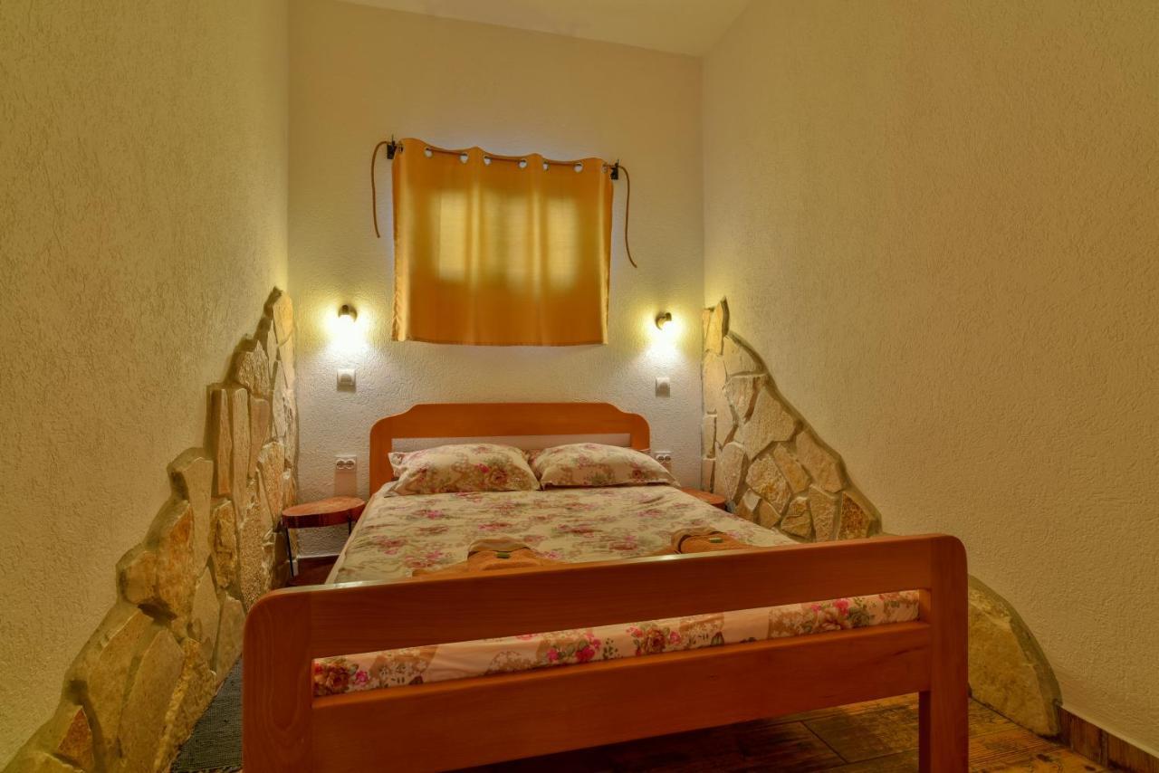 Pataki Guesthouse Petrovac Eksteriør billede